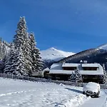 Oswald - Surrounded By Nature *